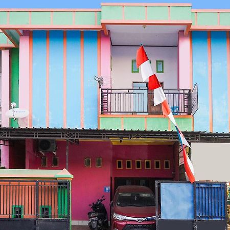 Oyo 91759 Pondok Hikmah Makassar Buitenkant foto