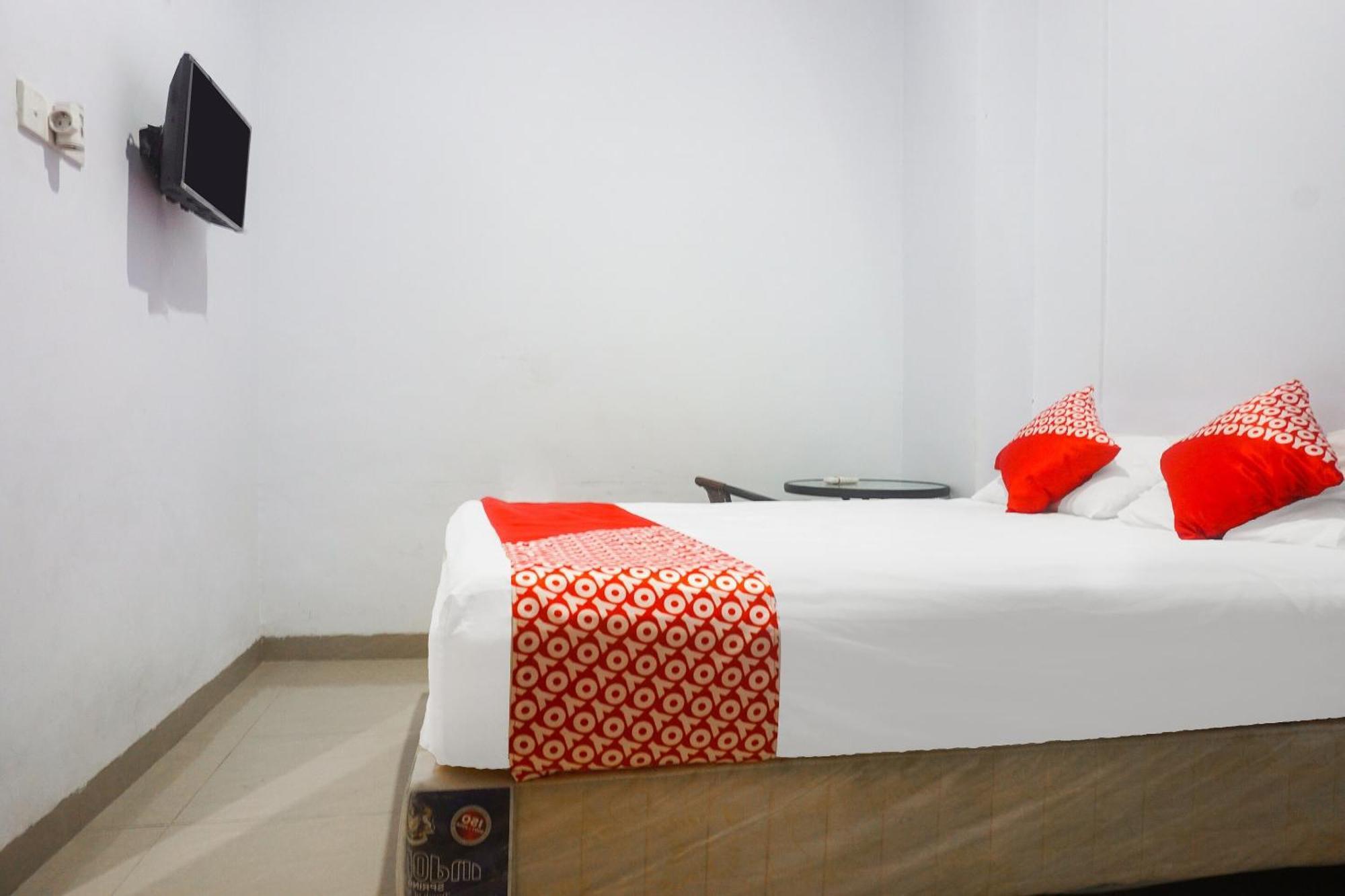 Oyo 91759 Pondok Hikmah Makassar Buitenkant foto